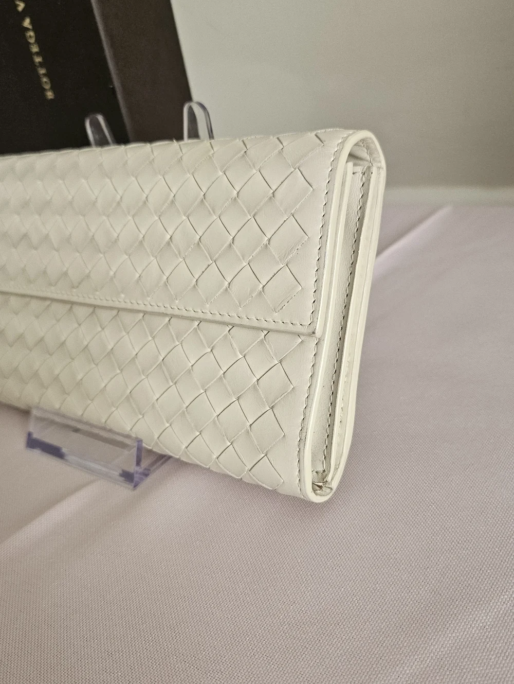 Bottega Veneta Intrecciato Continental Wallet – Ivory